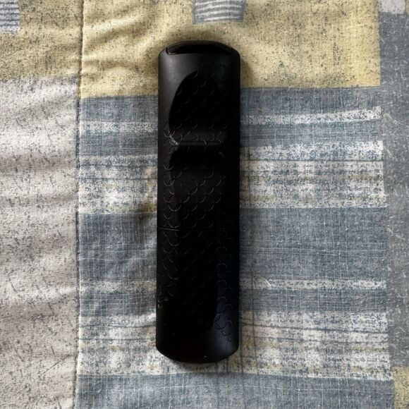 Spectrum Audio Control Black Cable Universal Remote Control *Batteries Included* - Picture 2 of 3